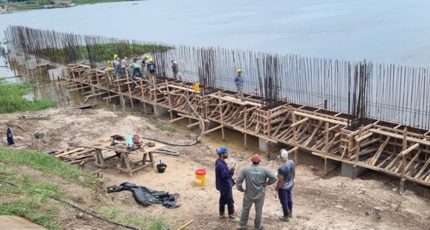 Avanza la obra de construcción del muro de protección de costa