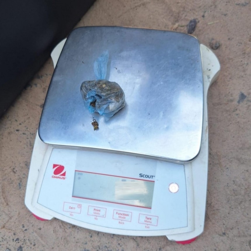 La Policía secuestró marihuana y aprehendió a tres jóvenes