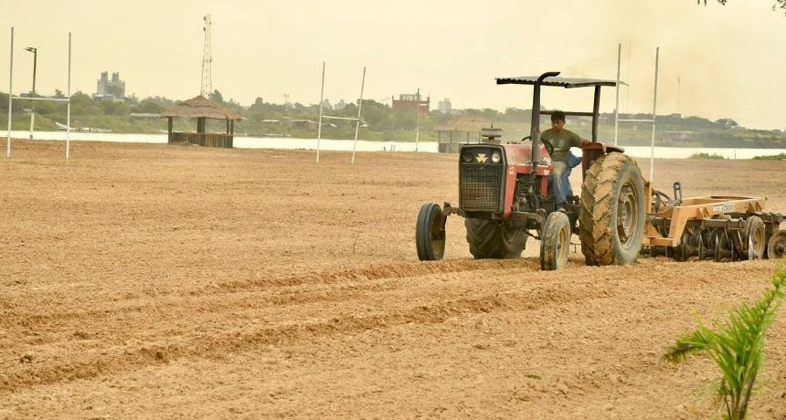 EL MUNICIPIO ÚLTIMA DETALLES EN EL BALNEARIO PARQUE ARENAS PARA UNA NUEVA TEMPORADA VERANIEGA