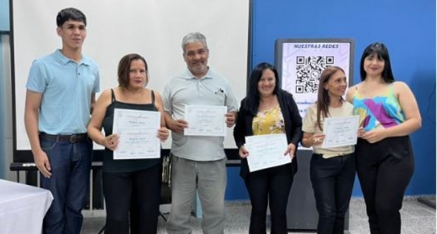 La Subsecretaría de Empleo entregó certificados en la Casa del Emprendedor