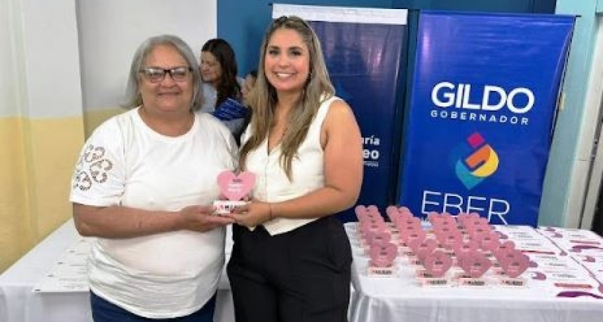 Mujeres recibieron sus certificados por capacitaciones realizadas