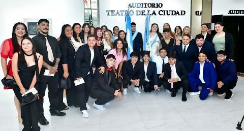 El ISA realiza los actos acad&eacute;micos de cierre, con nuevos egresados