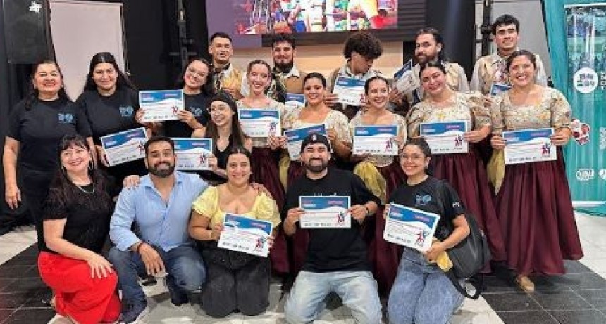 Se realiz&oacute; el cierre de los Talleres Art&iacute;sticos 2025 de la Municipalidad